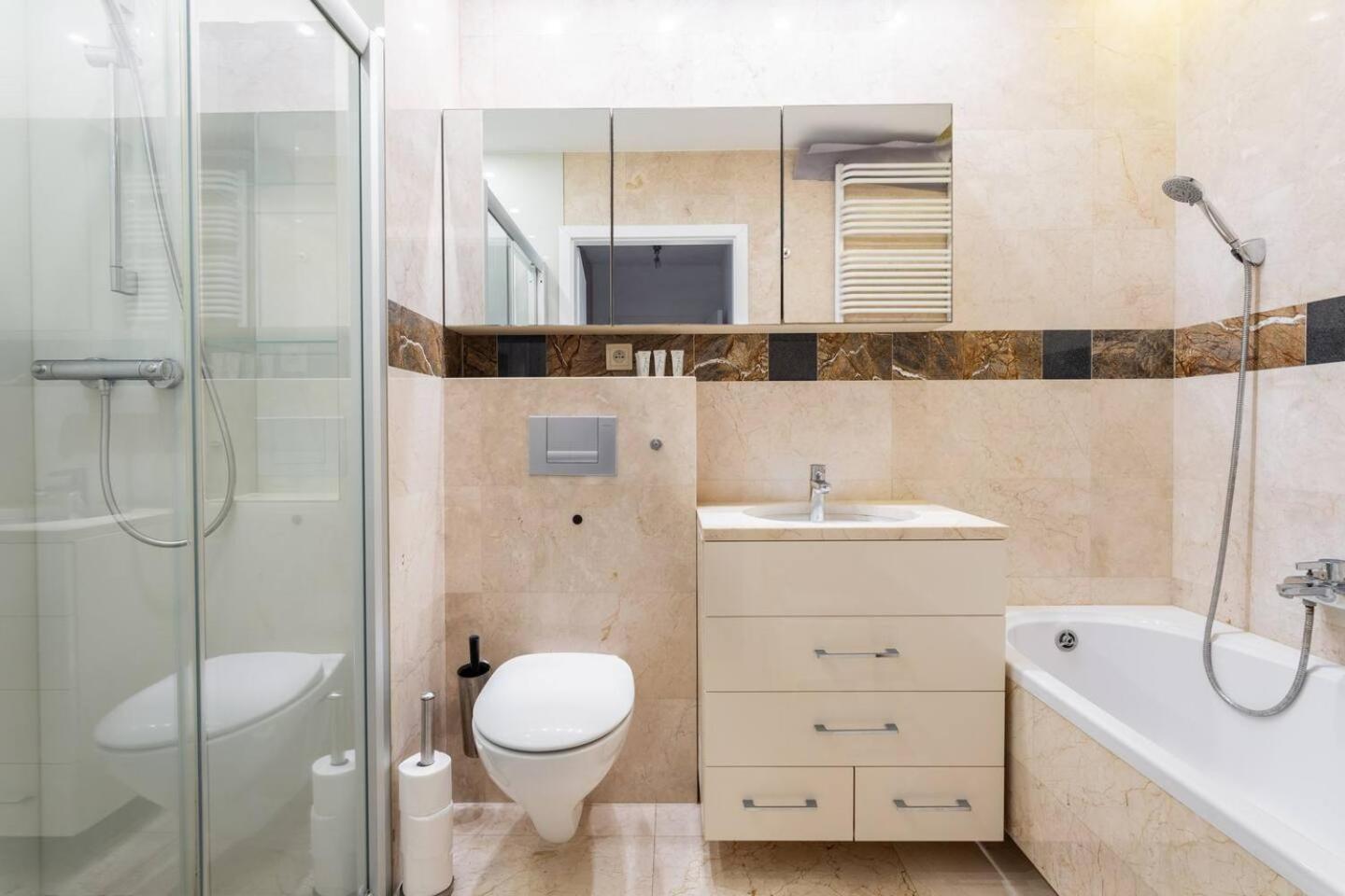 Superb Czerska Family Apartment Warsaw Exterior photo